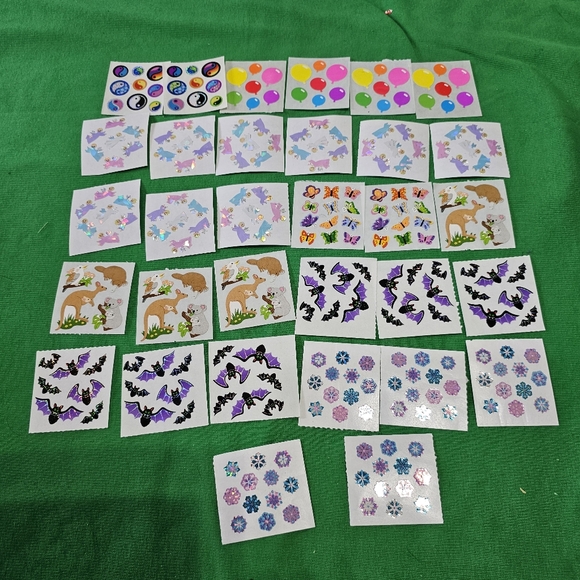 SL8:  Sandylion Sticker Lot - about 141 Modules - Mixed Themes - Picture 9 of 10